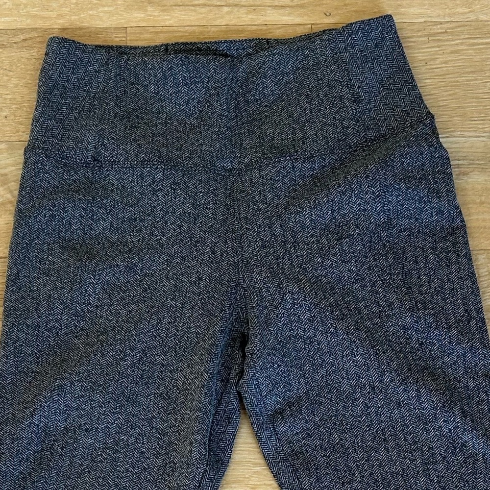 Athlete women’s herringbone leggings